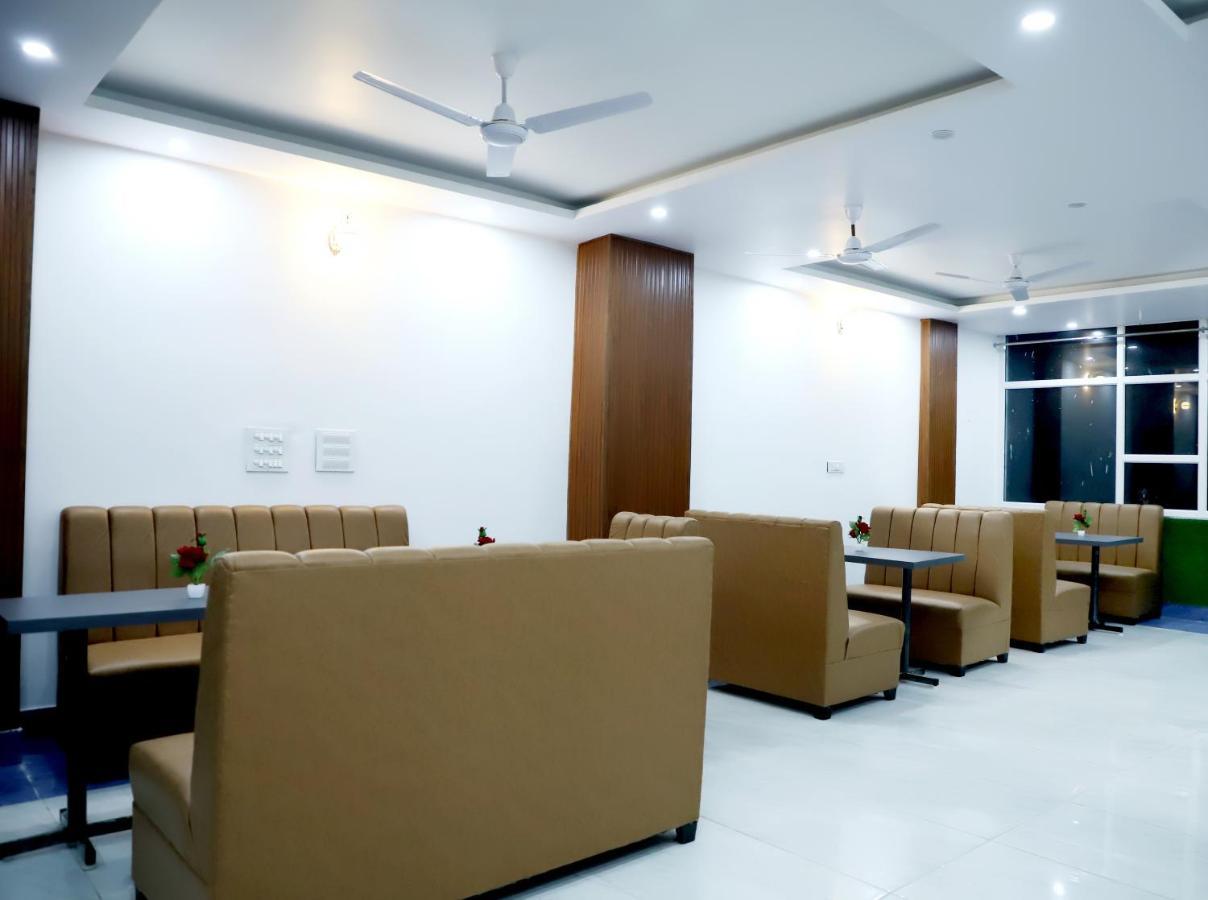 Hotel Srp Rishīkesh Extérieur photo